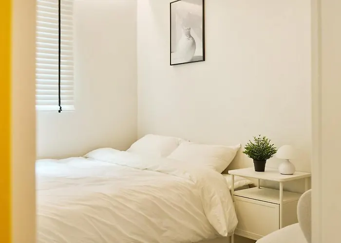 Casa Amarilla 6 Minutes On Foot From Hongik Station Villa